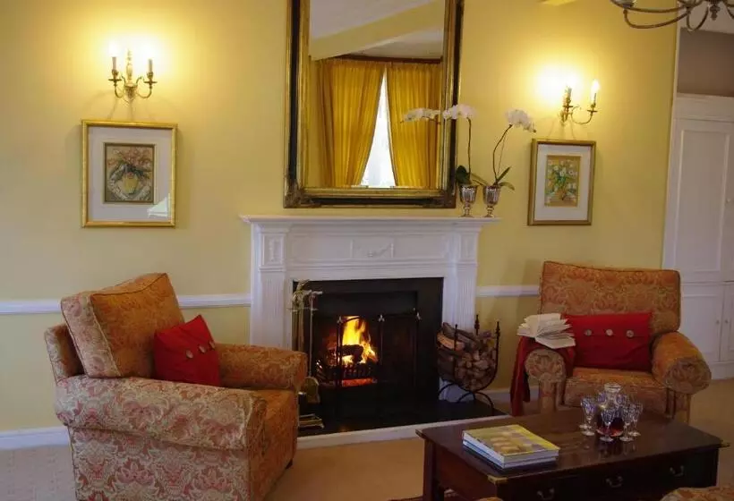 Majatalo Lyngrove Wines & Guesthouse