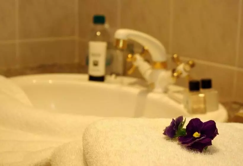 Majatalo Lyngrove Wines & Guesthouse