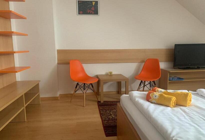 ペンション Penzion Ludor