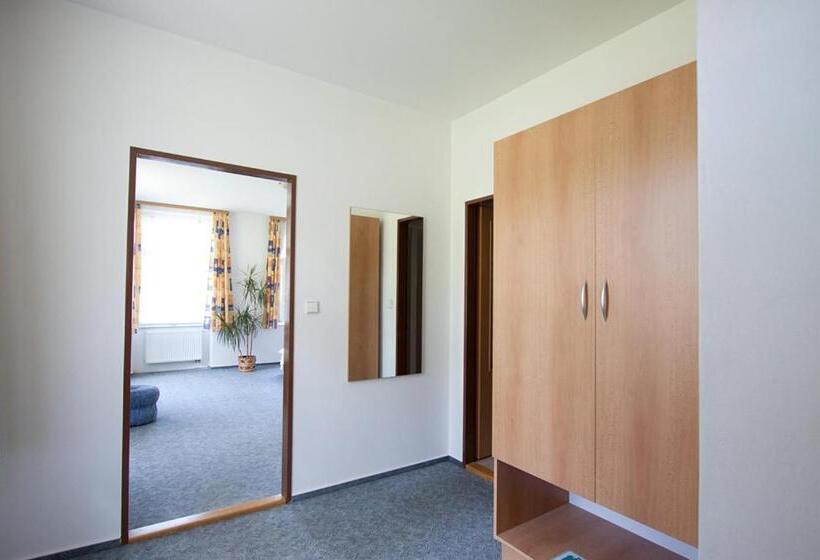 Majatalo Rodinný Penzion U Wolfů