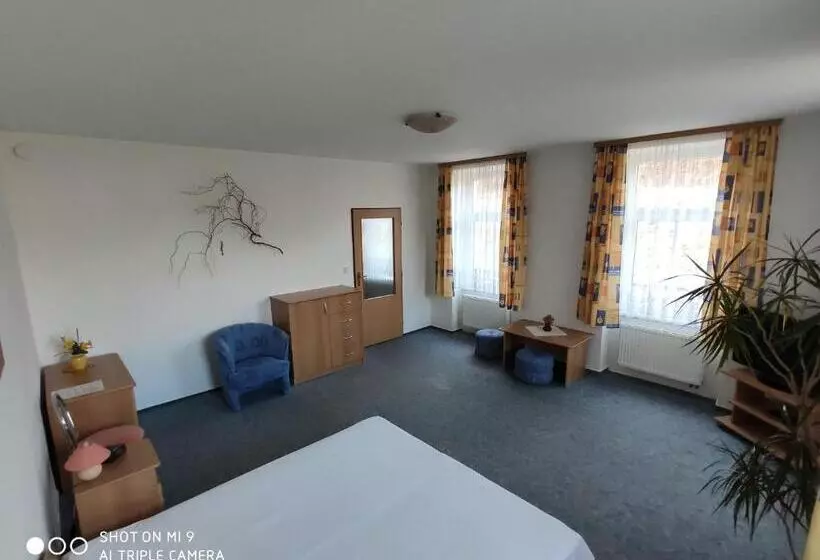 Majatalo Rodinný Penzion U Wolfů