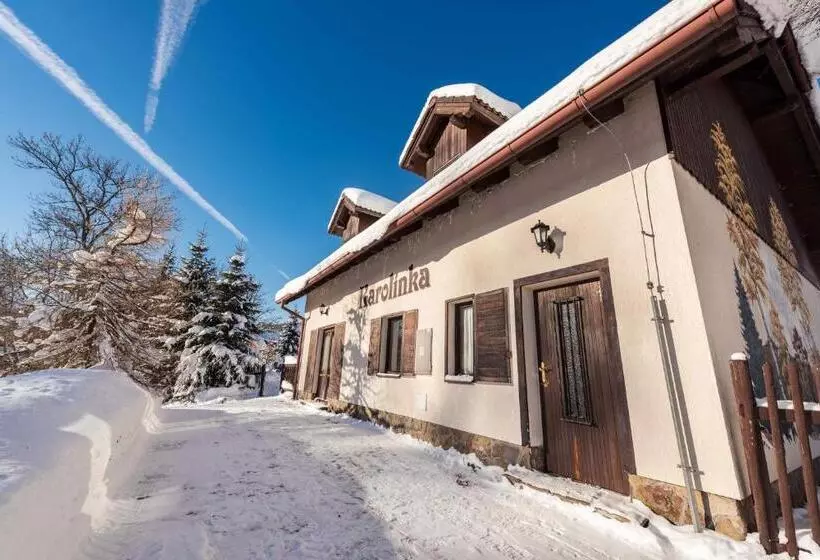 Majatalo Ubytování Karolinka
