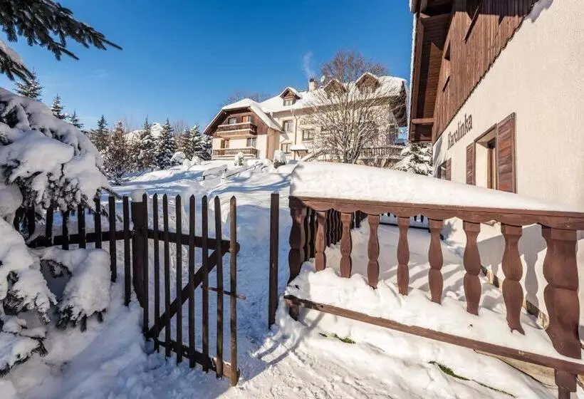 Majatalo Ubytování Karolinka