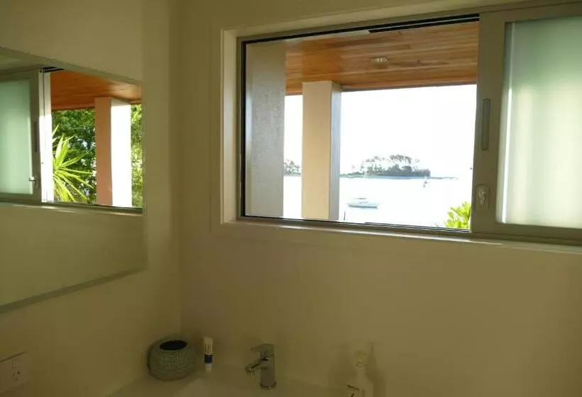 Majatalo Waterfront Bliss