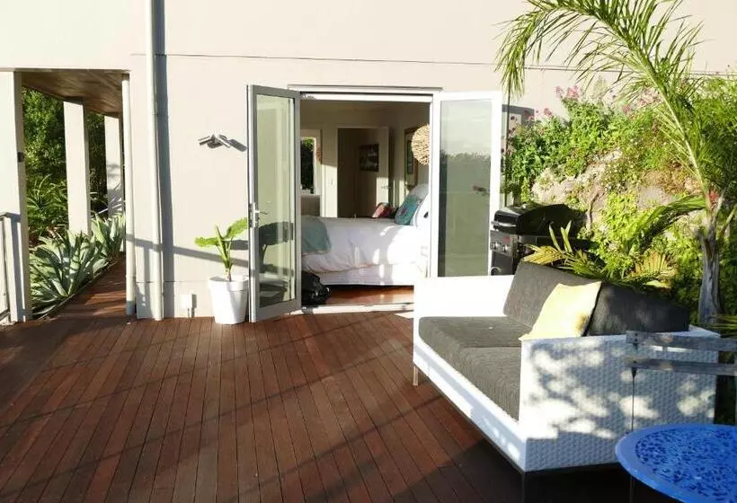 Majatalo Waterfront Bliss