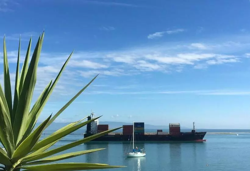 Majatalo Waterfront Bliss