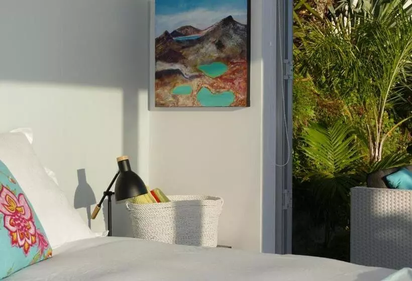 Majatalo Waterfront Bliss