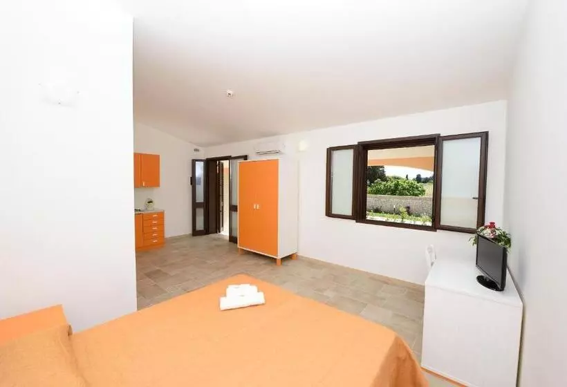 Podere San Luigi Residence