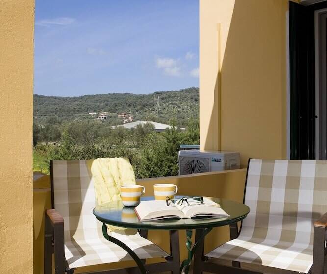 Anthemis Luxury Villas