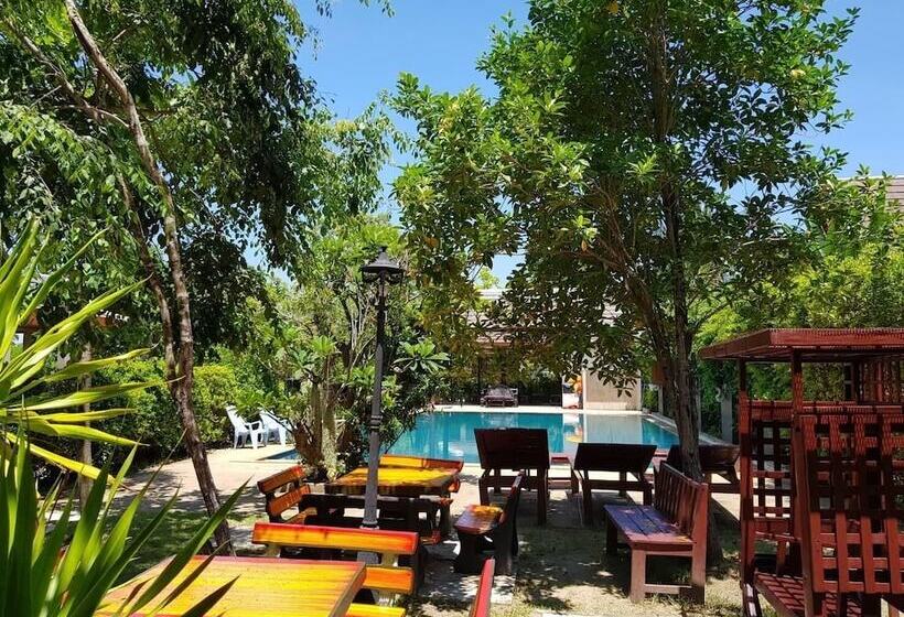 Ban Thaithip Resort