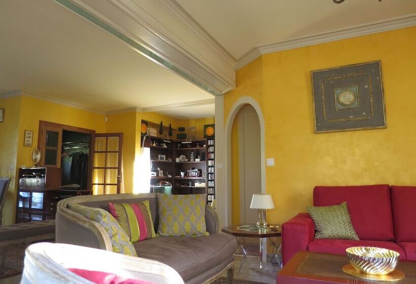 ベッドアンドブレックファースト Kerblondel