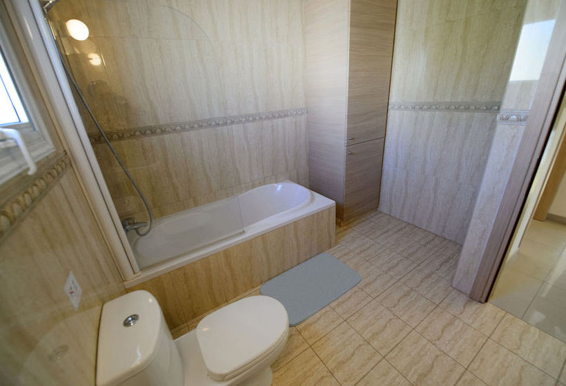 Hara Nissi Beach Villas