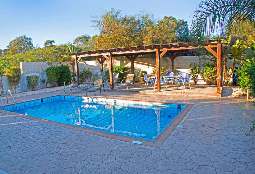 Hara Nissi Beach Villas