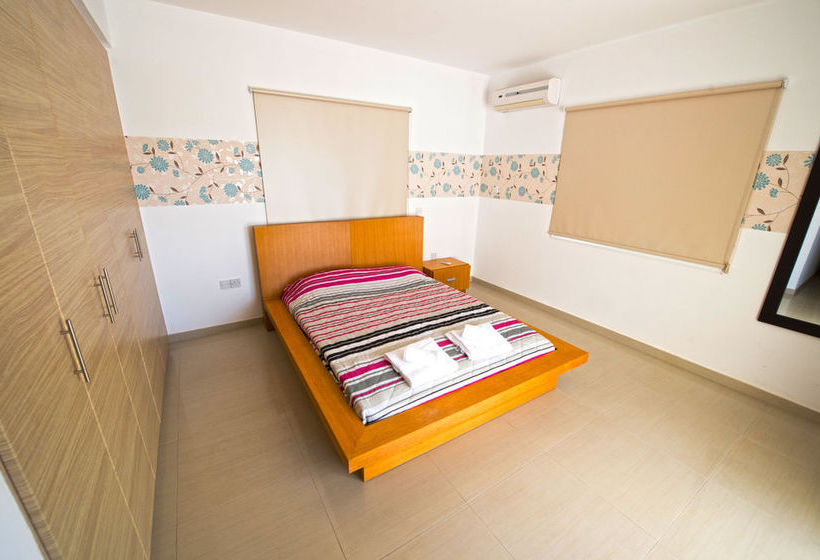 Hara Nissi Beach Villas