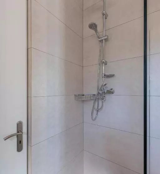 בית מלון כפרי Albouro Seafront Apartments