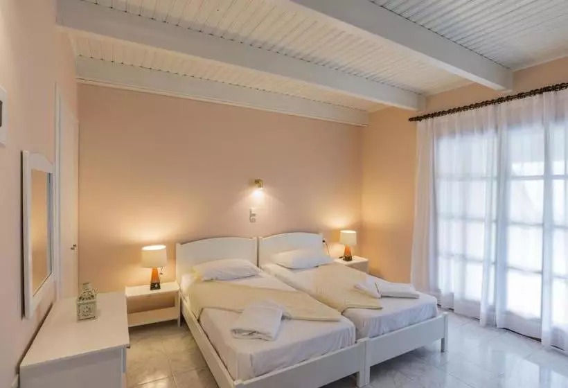 בית מלון כפרי Albouro Seafront Apartments