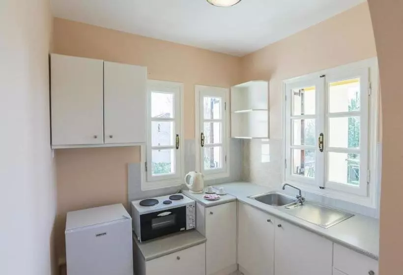 בית מלון כפרי Albouro Seafront Apartments