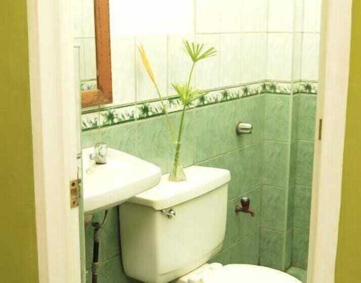 ホテル Bamboo Garden Bussiness Inn