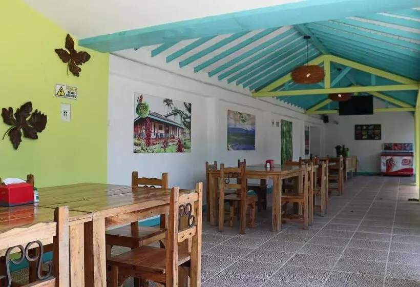 هتل Campestre La Tata