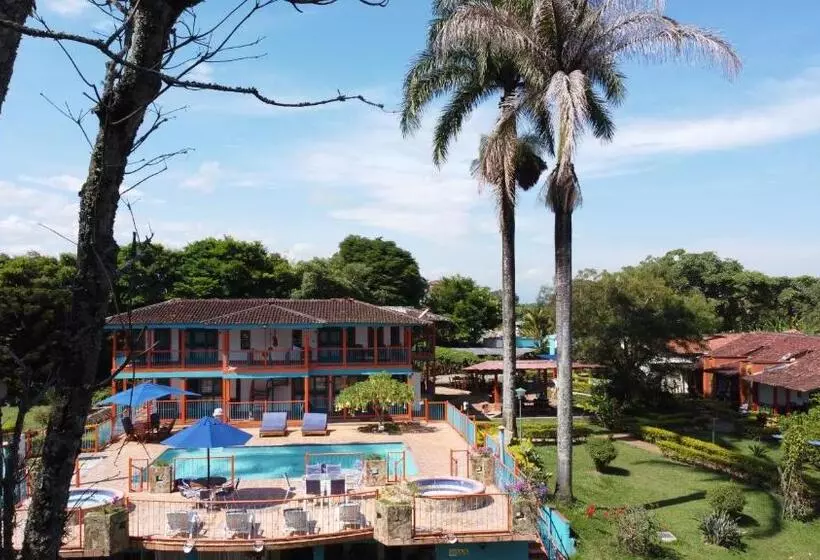 هتل Campestre La Tata