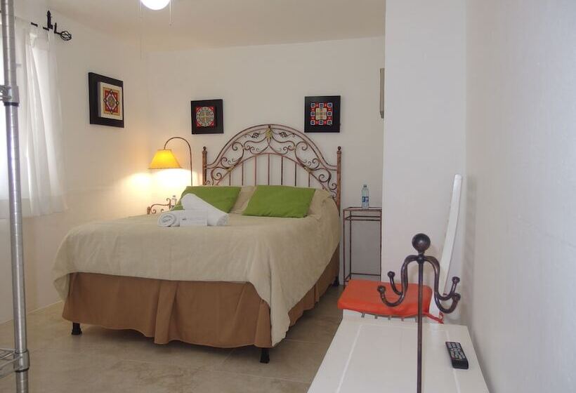 هتل Casa De Las Conservas Bed And Breakfast