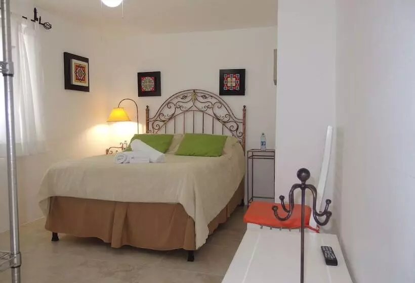 هتل Casa De Las Conservas Bed And Breakfast