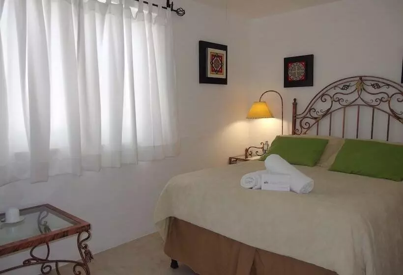 هتل Casa De Las Conservas Bed And Breakfast