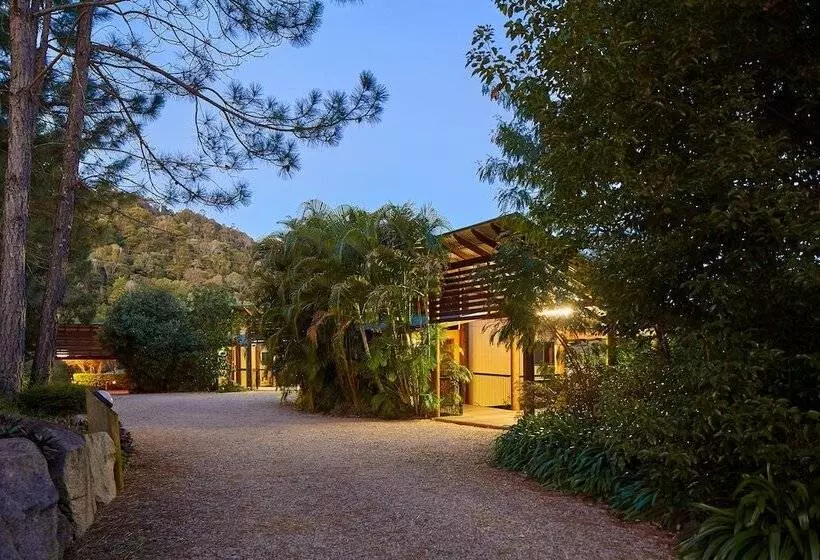 Hotelli Dayboro Cottages