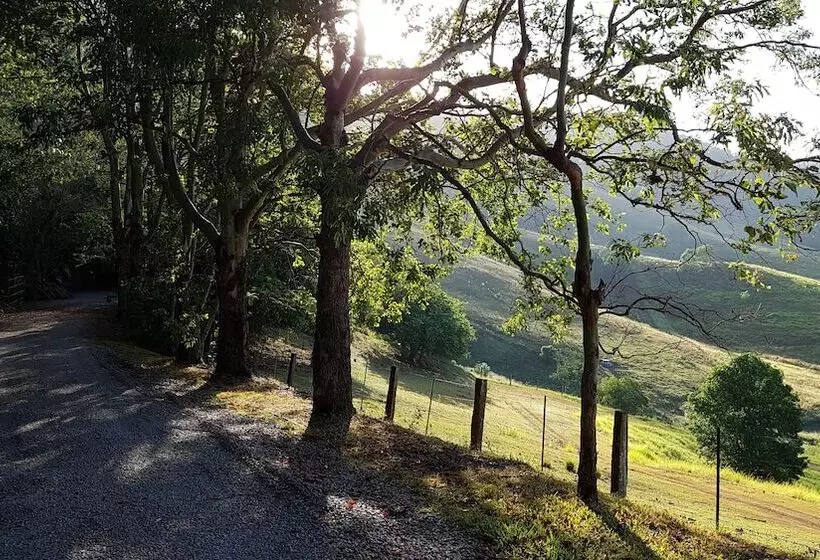 Hotelli Dayboro Cottages