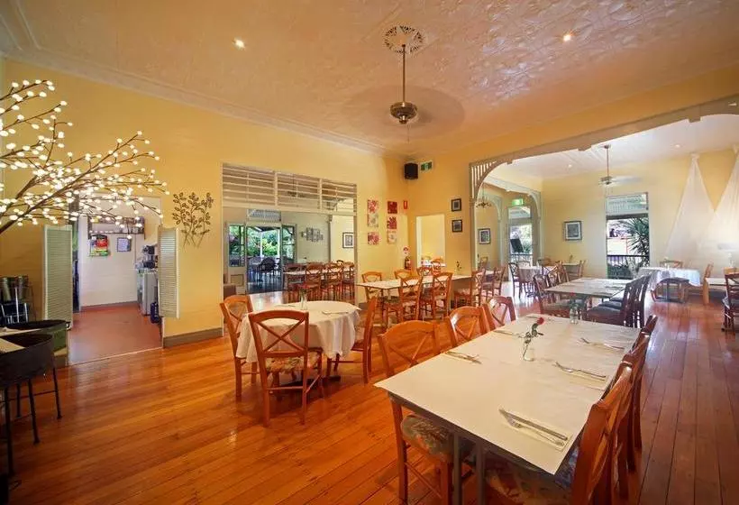 Отель Eden House Retreat