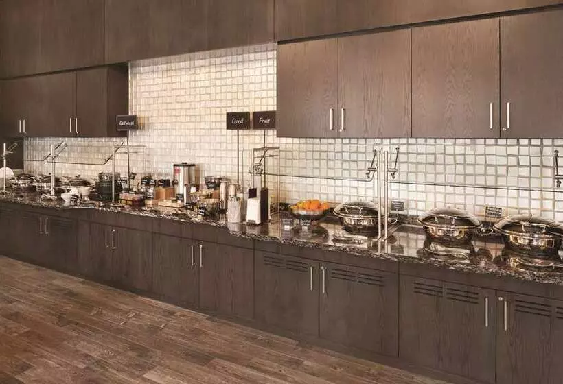 فندق Embassy Suites By Hilton Pittsburgh Downtown