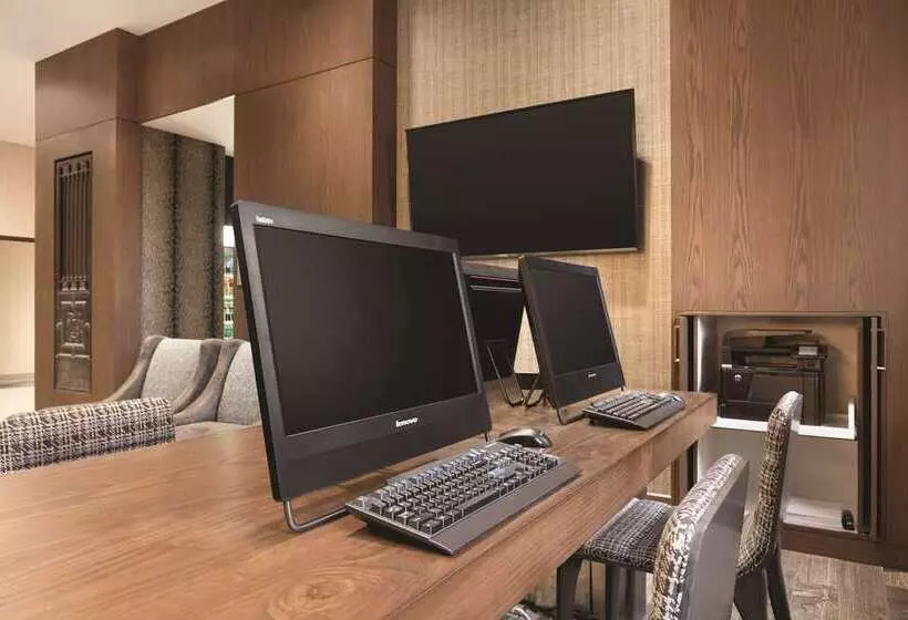 فندق Embassy Suites By Hilton Pittsburgh Downtown