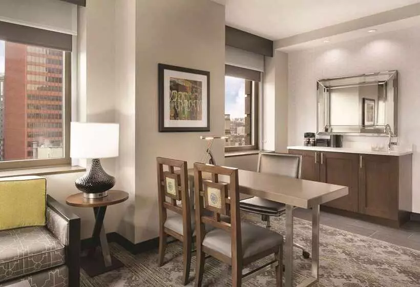 فندق Embassy Suites By Hilton Pittsburgh Downtown