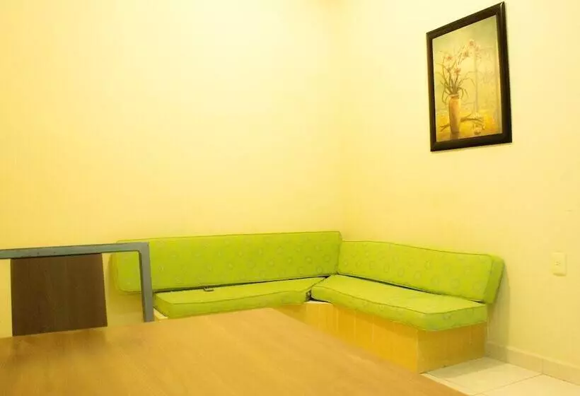 בית מלון כפרי Esmeralda S