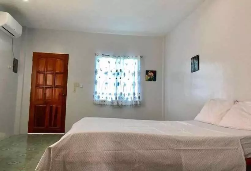 Hotelli Honeycomb Tourist Inn