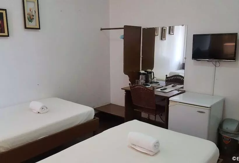 Hotelli Honeycomb Tourist Inn