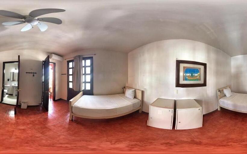 Отель Hostal De Las Américas