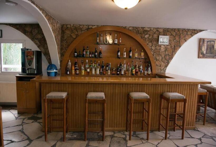 בית מלון כפרי Le Village