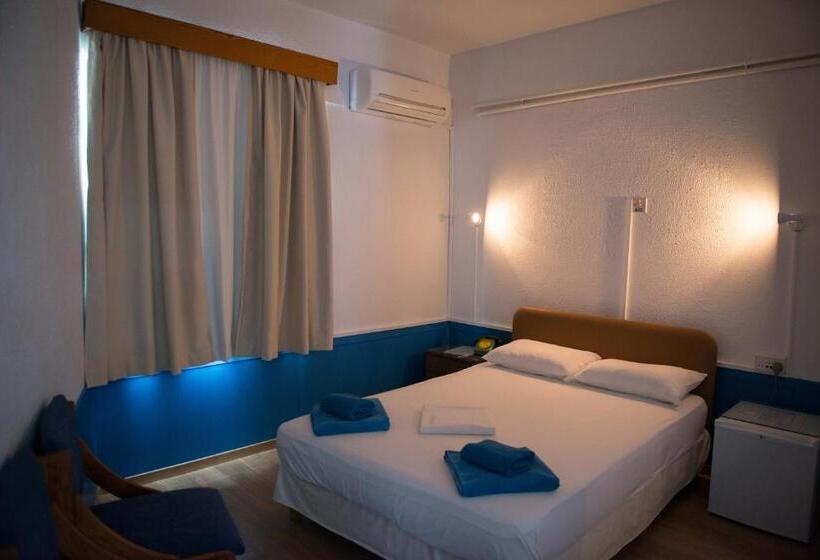 בית מלון כפרי Le Village