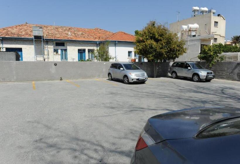 בית מלון כפרי Le Village