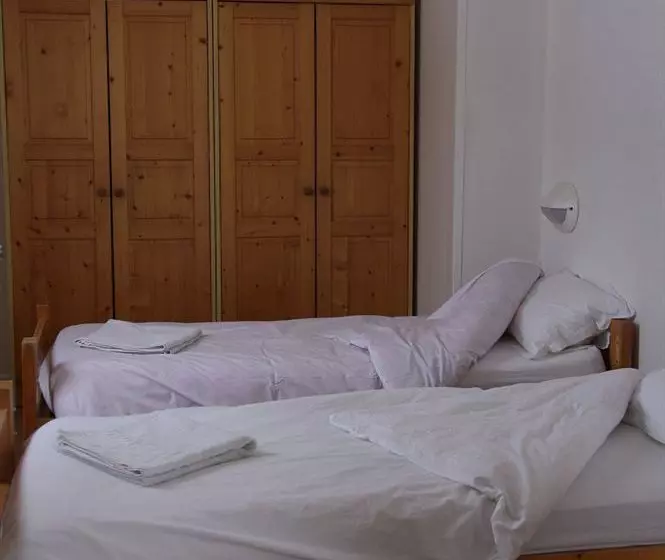 ホテル Les Clairmontelles