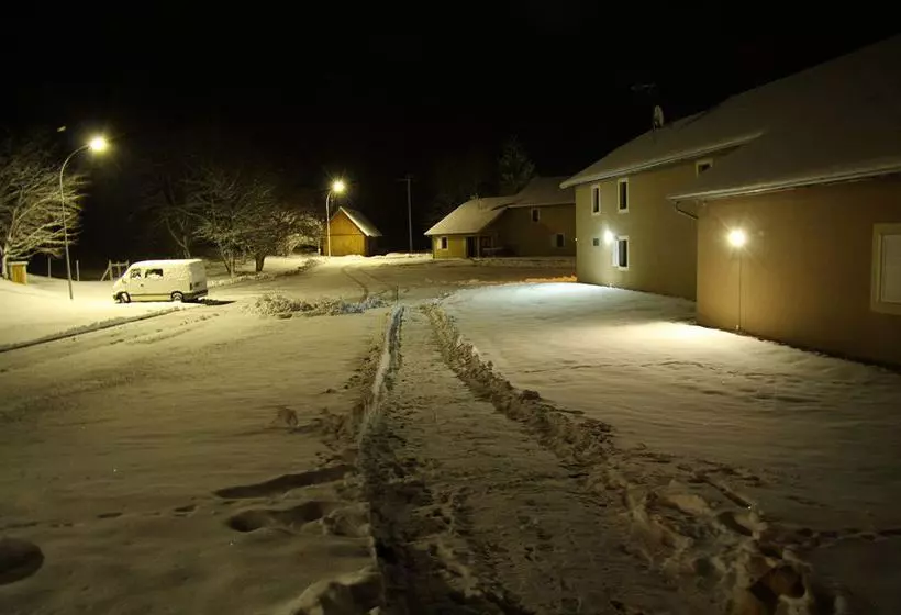 ホテル Les Clairmontelles