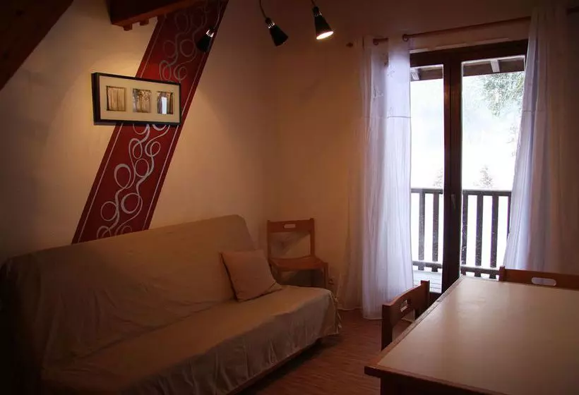 ホテル Les Clairmontelles