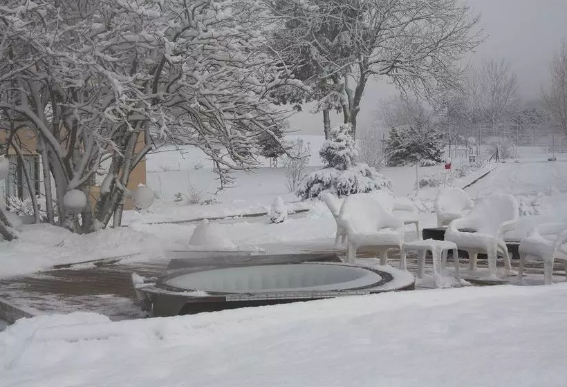 ホテル Les Clairmontelles