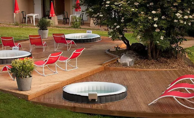 ホテル Les Clairmontelles