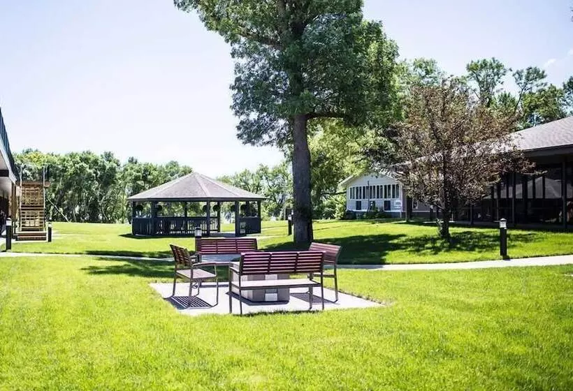 酒店 Okoboji Commons