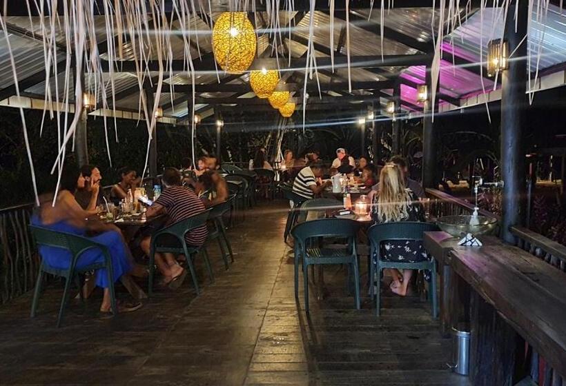 ホテル Sinharaja Forest Edge