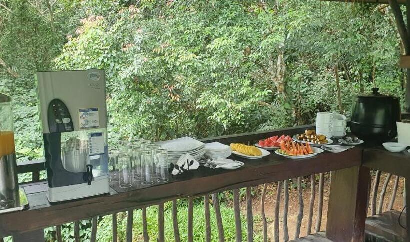 ホテル Sinharaja Forest Edge