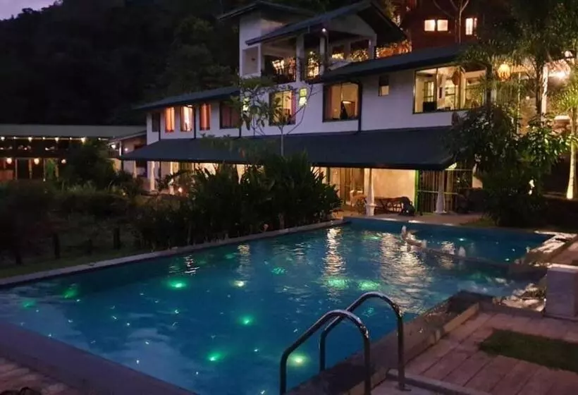 Hotel Sinharaja Forest Edge