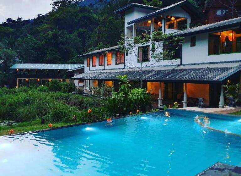 ホテル Sinharaja Forest Edge